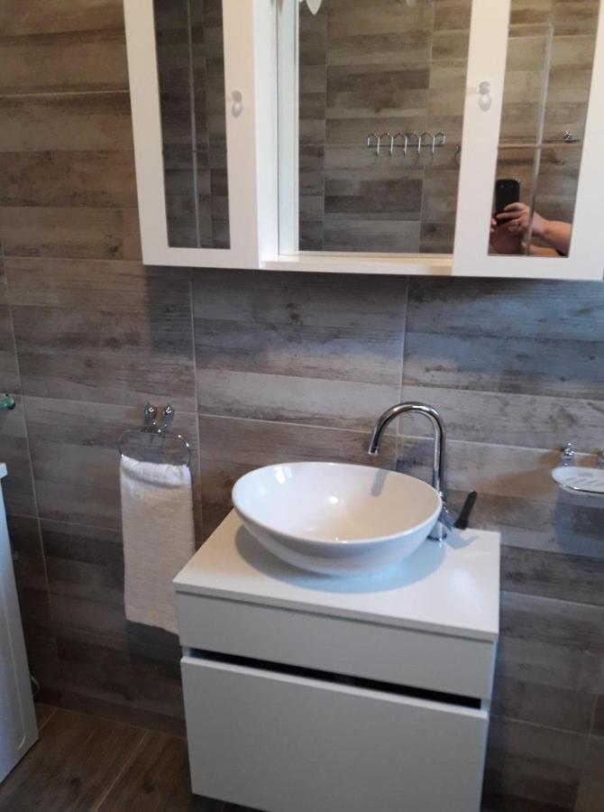 Apartman Sandra Vodice Luaran gambar
