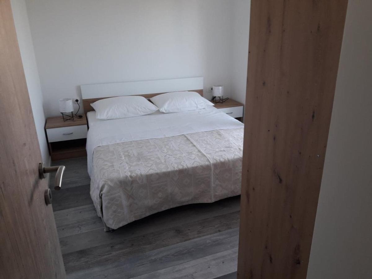 Apartman Sandra Vodice Luaran gambar